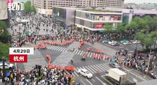 好多人啊!(图17) 49.gif