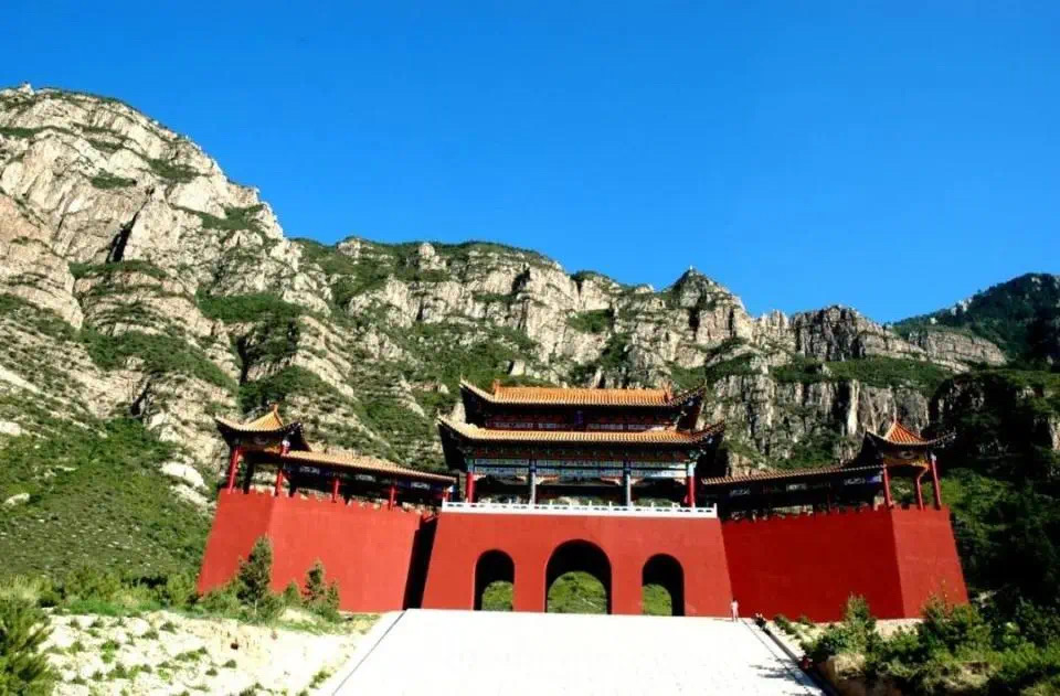 山西恒山景区突发落石事件,造成1死5伤(图2) 1.jpg