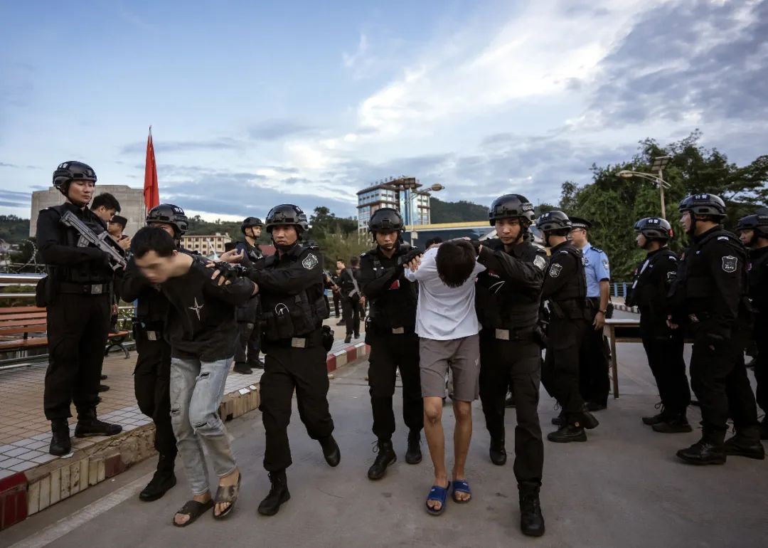 1207名缅北涉我电信网络诈骗犯罪嫌疑人移交我方(图6) 13.jpg